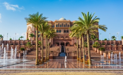 Kempinski Emirates Palace Hotel in Abu Dhabi (Oleg Zhukov / stock.adobe.com)  lizenziertes Stockfoto 
Información sobre la licencia en 'Verificación de las fuentes de la imagen'